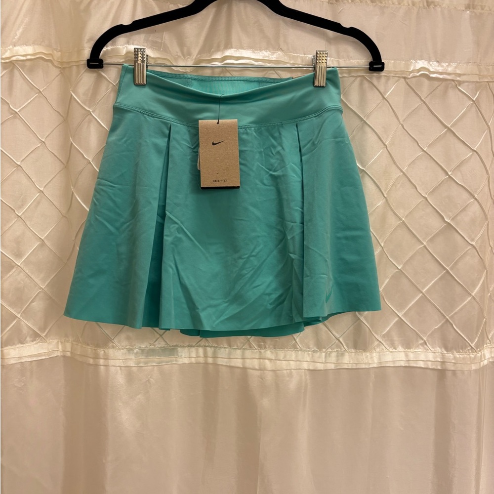 Nike Women's Turquoise Tennis Skirt